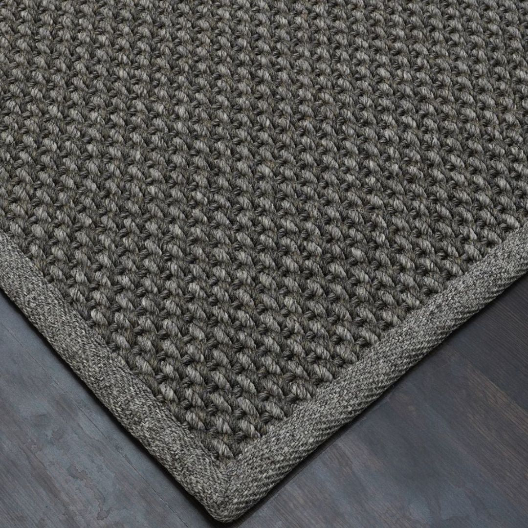 grey almond+black earth