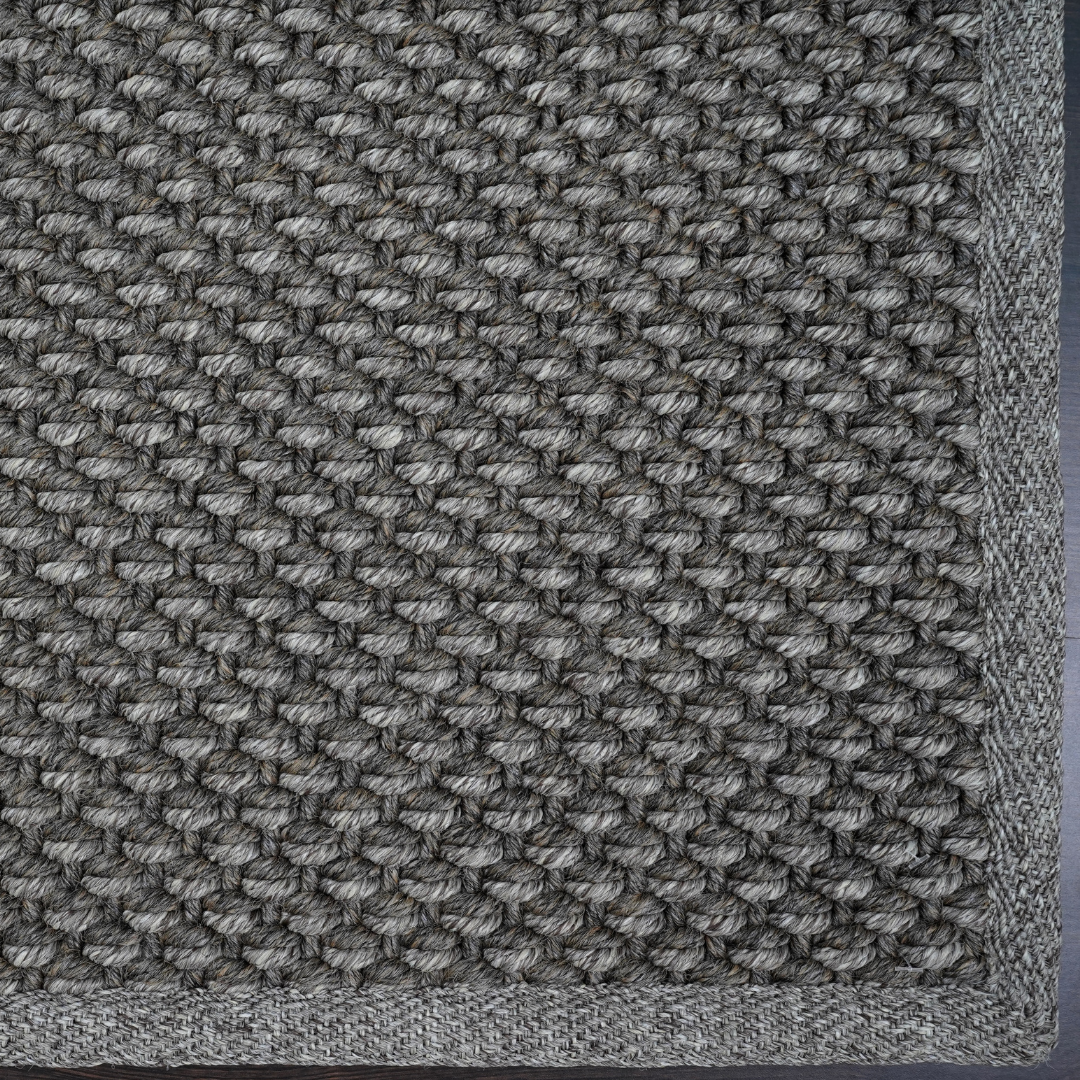 grey almond+black earth